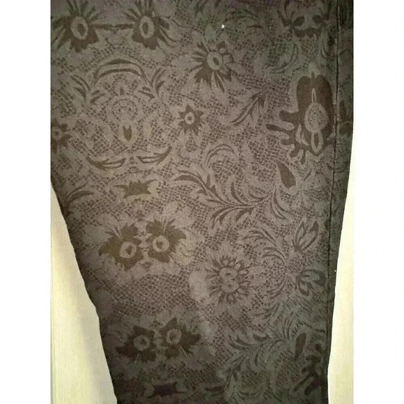 Cabi Skinny Jeans Womens 6 Curvy Mid Rise Stretchy Denim Lace Print Navy Blue - Picture 8 of 8